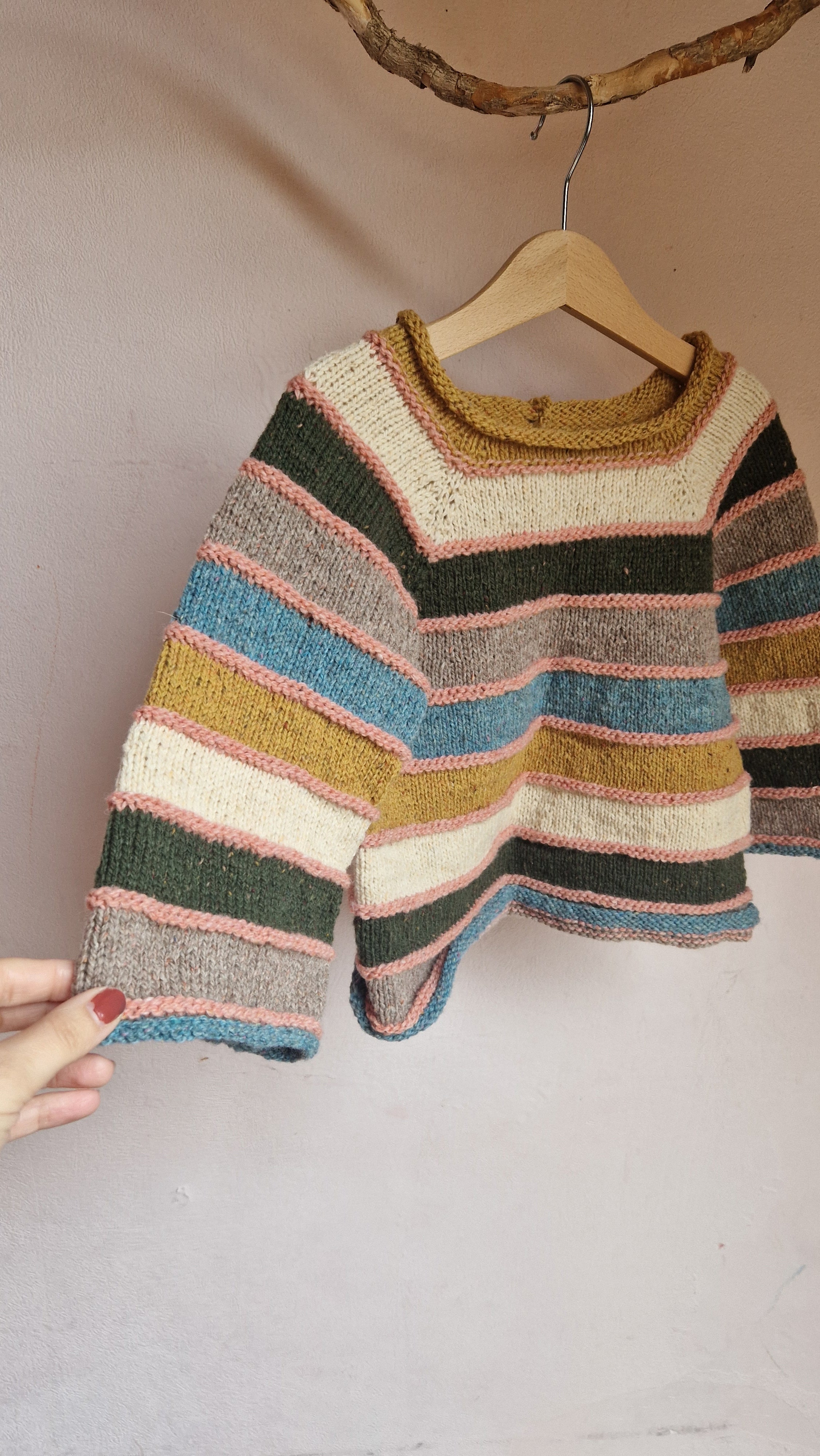 Handgestrickter Kinderpullover Bio-Schurwolle Gr. 104  Gestreift Boho/Eco Style,