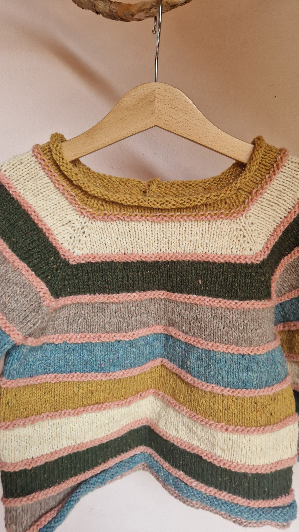 Handgestrickter Kinderpullover Bio-Schurwolle Gr. 104  Gestreift Boho/Eco Style,