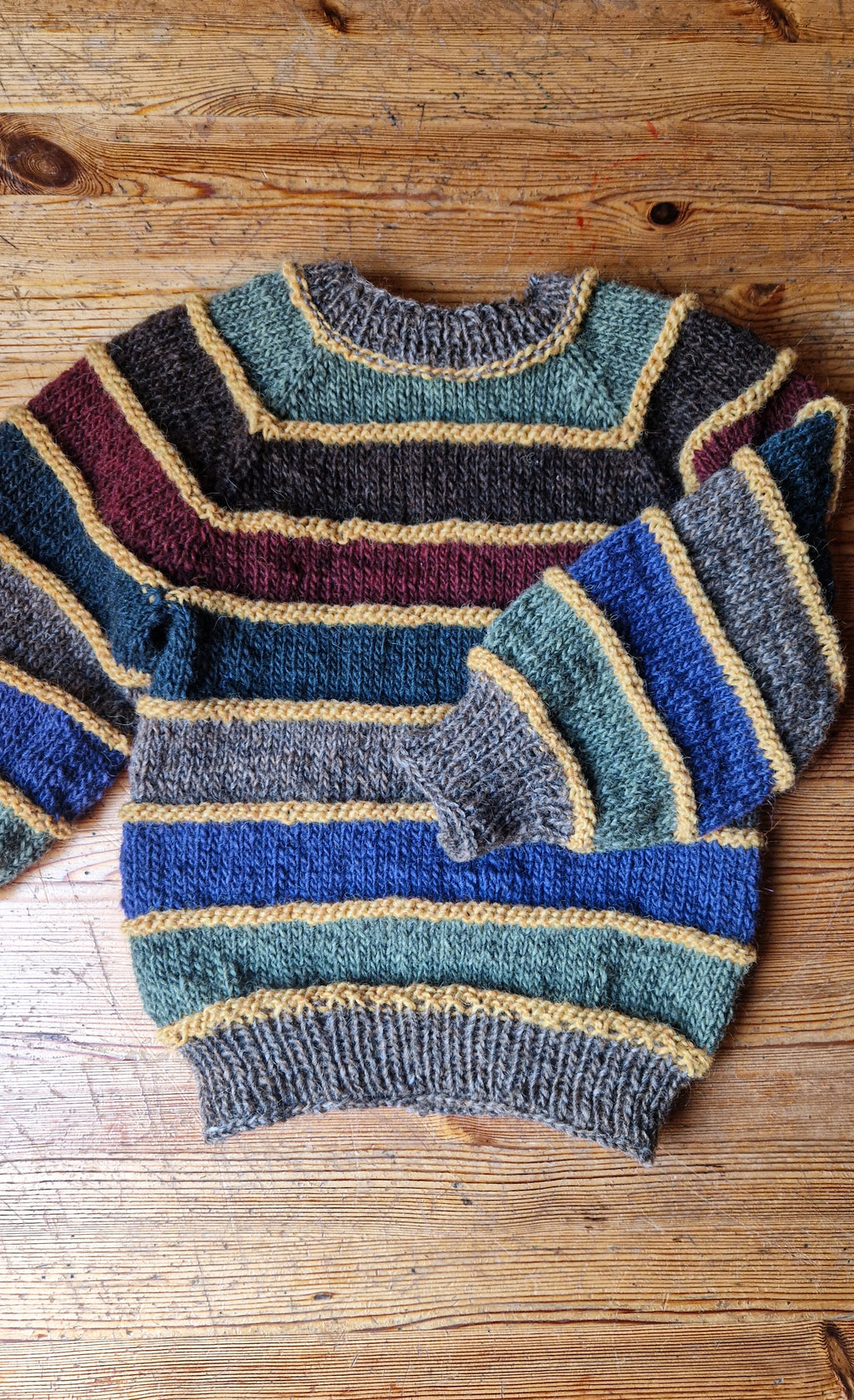 Handgestrickter Kinderpullover aus Öko-Islandwolle – Größe 116 – Bunter Streifenpulli aus Naturgarn