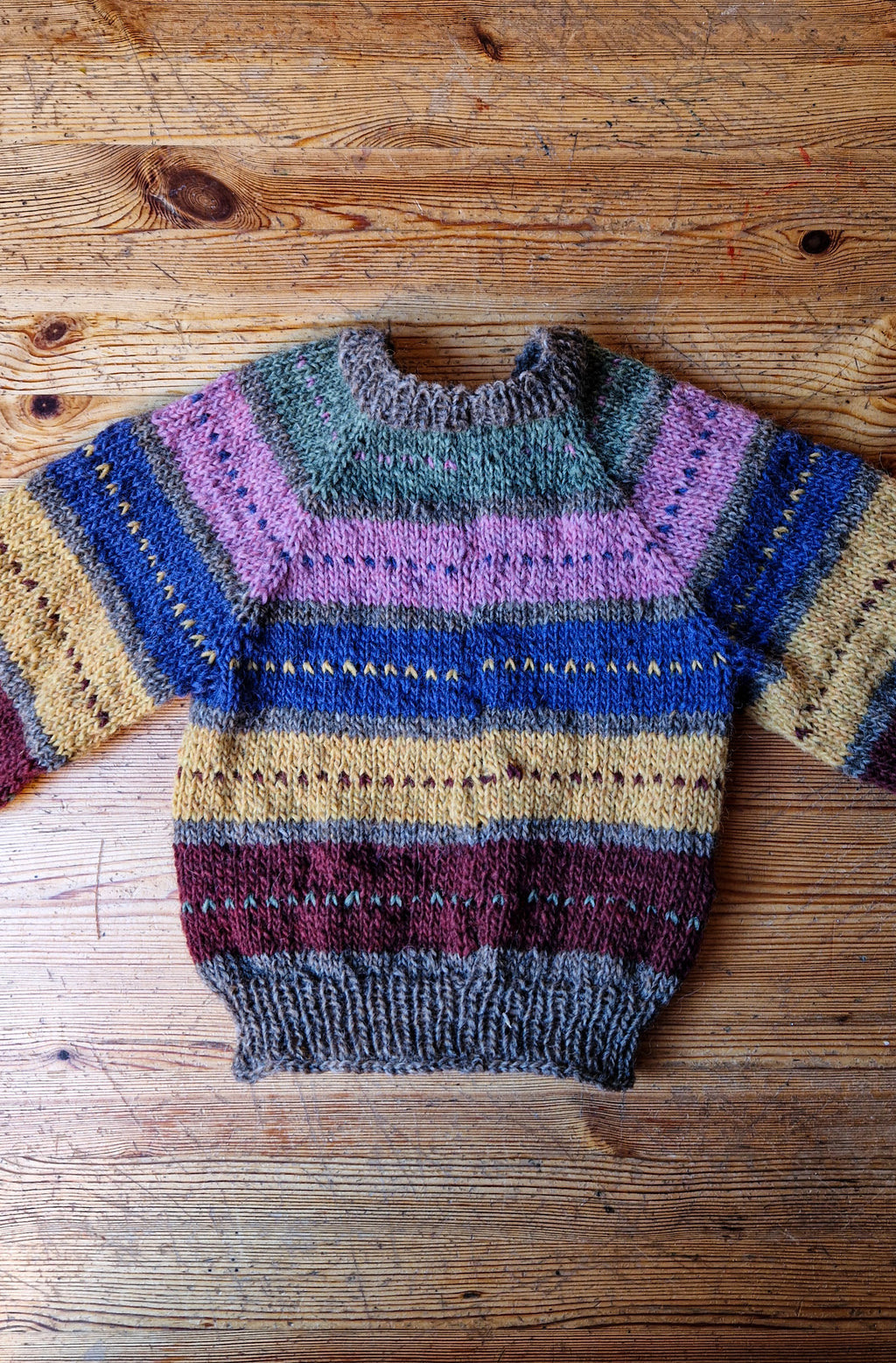 Handgestrickter Kinderpullover aus Öko-Islandwolle – Unisex Strickpullover Größe 110 – Naturwolle nachhaltig & warm