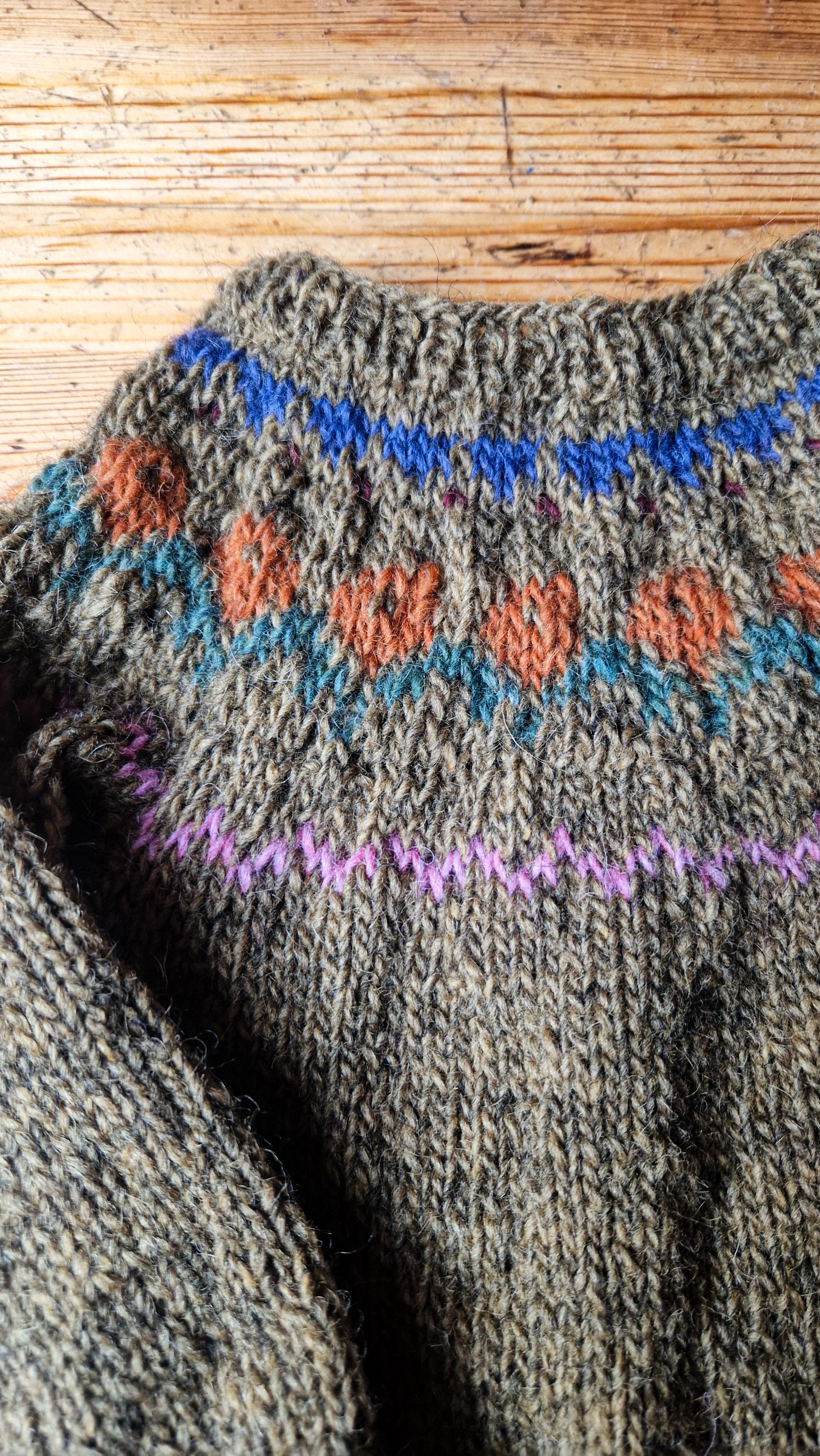 Handgestrickte pullover island muster grösse 92