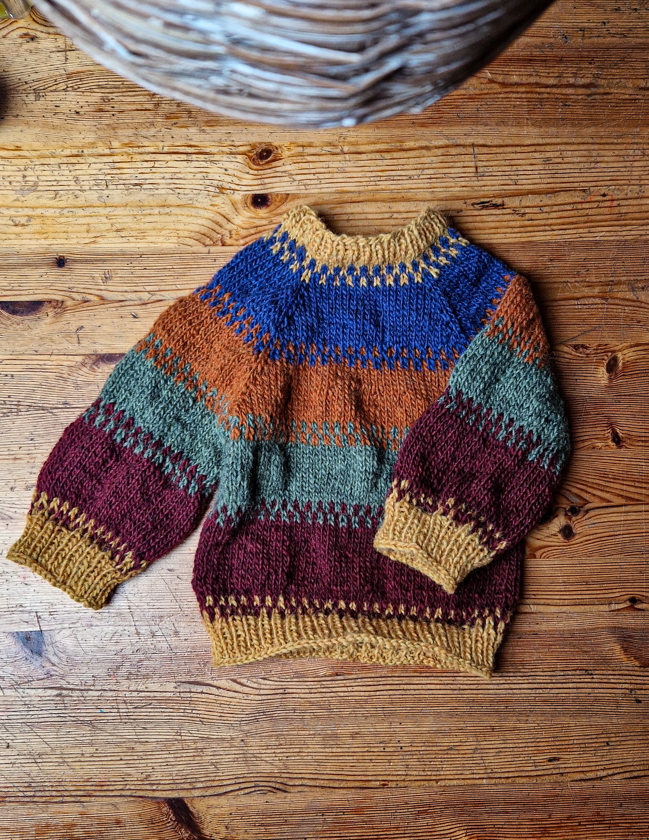 Handgestrickter Kinderpullover aus Öko-Islandwolle | Retro Look | Größe 98 | Nachhaltiger Wollpullover