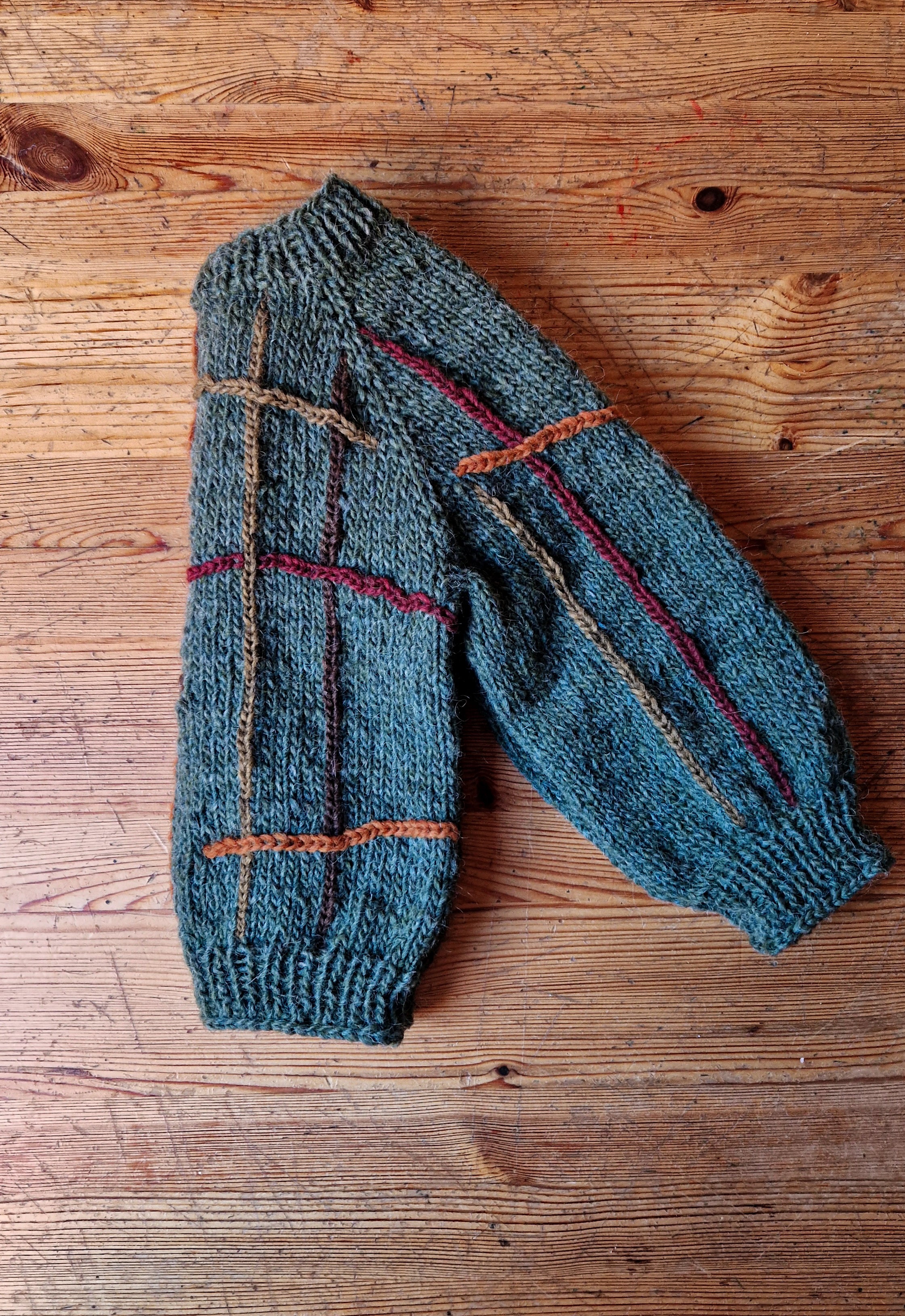 Handgestrickte Pullover Handgestrickter Island-Pullover aus 100% Wolle Gr. 110  Unikat im Boho-Stil